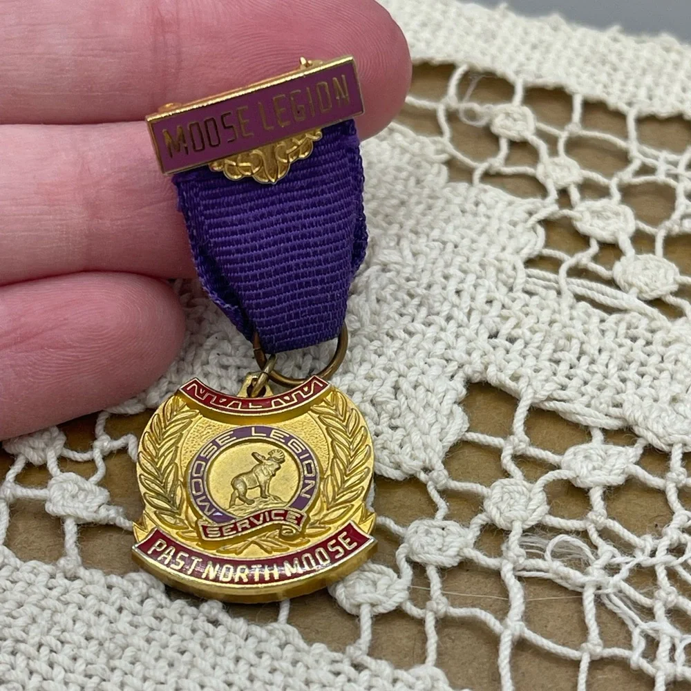 Gold and Purple‎ Moose Service Medal
